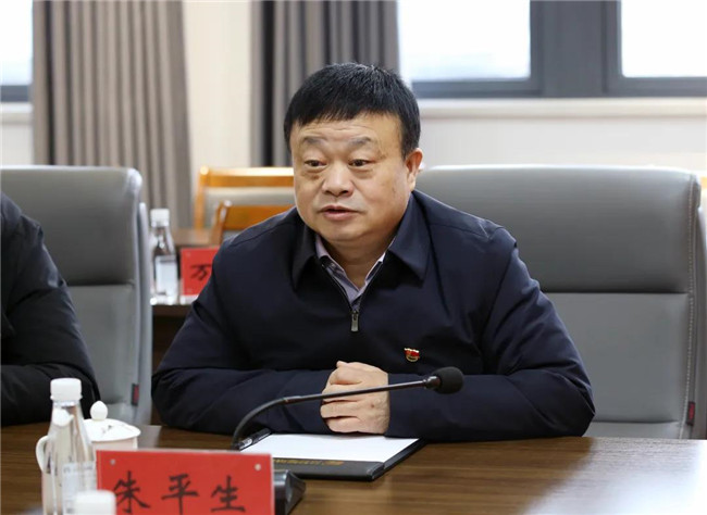 市國(guó)資委黨委書記、主任朱平生帶隊(duì)走訪慰問城投集團(tuán)