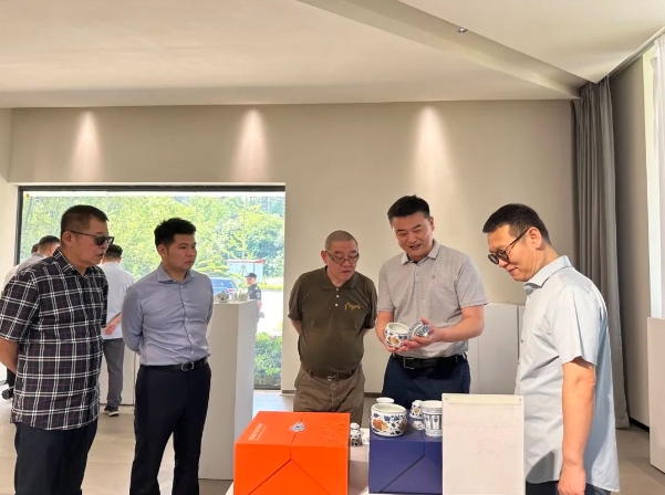 CFAC美院基地 清華大學美術學院與省數(shù)文集團、市城投集團強強聯(lián)手共繪文化創(chuàng)新新篇章